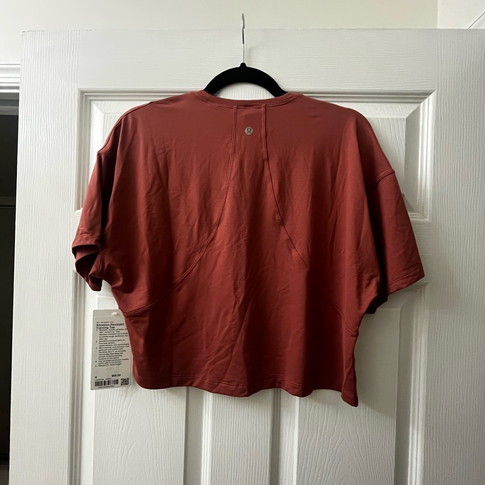 Lululemon Tee - Picture 2 of 5